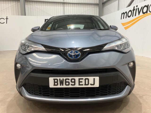 2020 Toyota C-HR 1.8L Icon 5dr - Photo 3