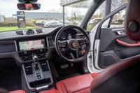 USED 2022 72 PORSCHE MACAN 2.9T V6 GTS PDK 4WD Euro 6 (s/s) 5dr 21's|Reversing Cam|FPSH
