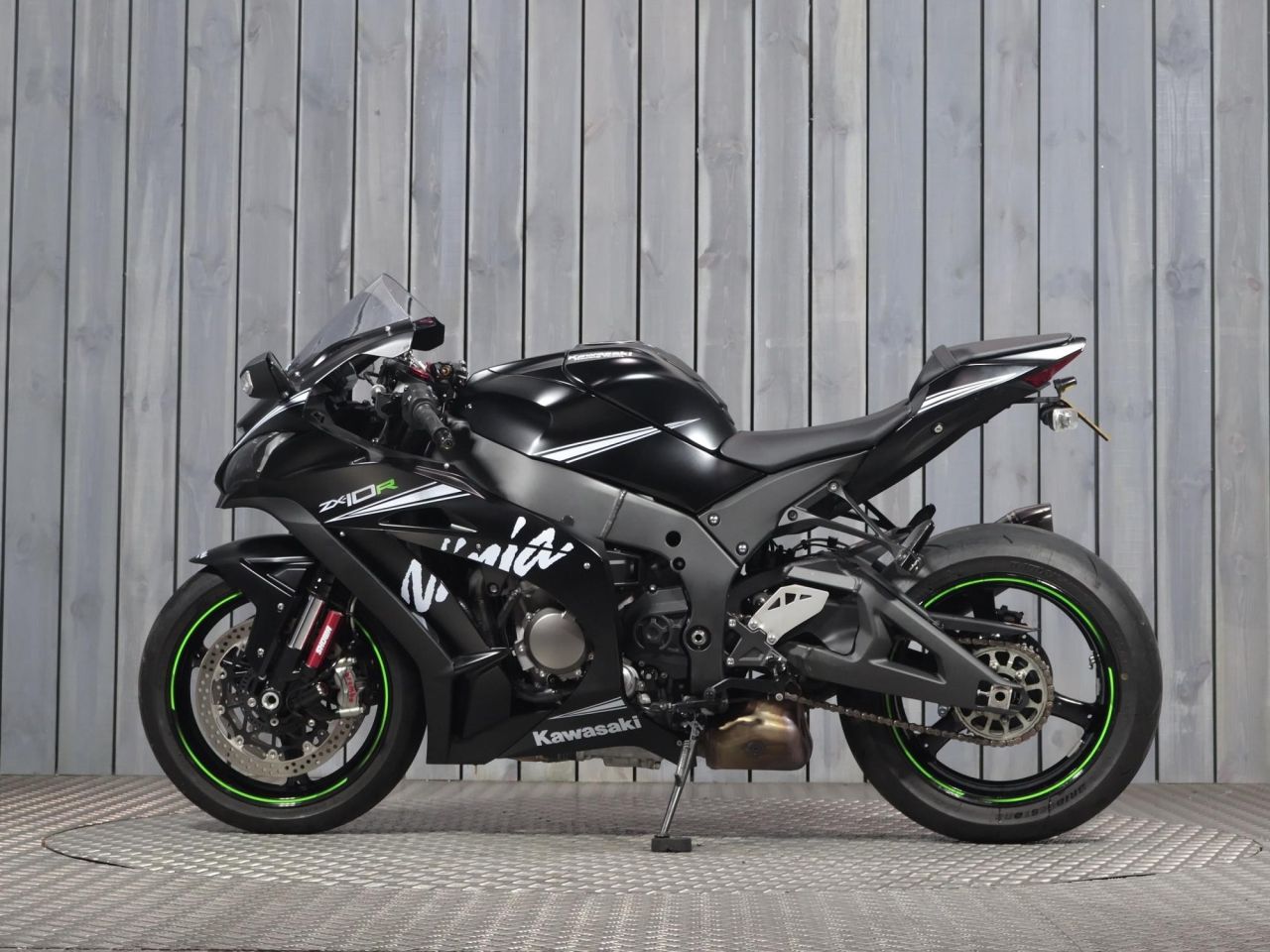 ブラックマジシャン カワサキ「ニンジャZX-10R」2024年モデルが北米に登場！ 欧州に