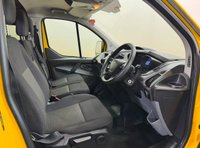 USED 2015 65 FORD TRANSIT CUSTOM 2.2 TDCi 310 Panel Van 5dr Diesel Manual L2 H1 (186 g/km, 123 bhp) 