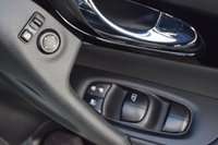 USED 2017 17 NISSAN QASHQAI 1.6 dCi N-Vision SUV 5dr Diesel XTRON 2WD Euro 6 (s/s) (130 ps) Automatic Diesel  reverse camera