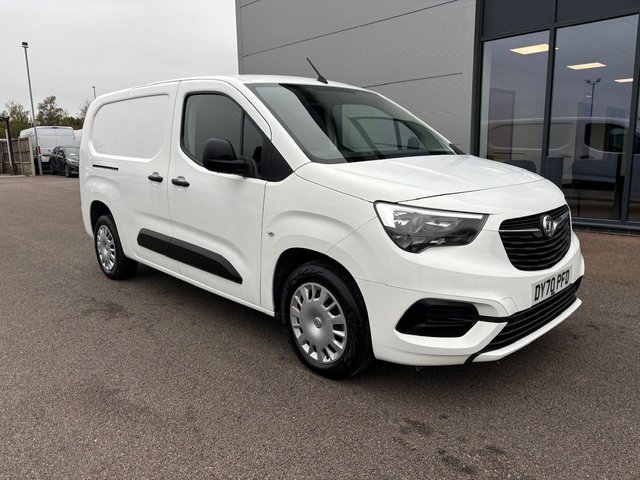 2020 70 Vauxhall Combo 1.5 L2 LWB 2300 SPORTIVE 102PS AIRCON