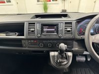 USED 2019 69 VOLKSWAGEN TRANSPORTER SHUTTLE 2.0 TDI SE Minibus Double Cab 5dr Diesel DSG FWD LWB Euro 6 (s/s) (150 ps) 