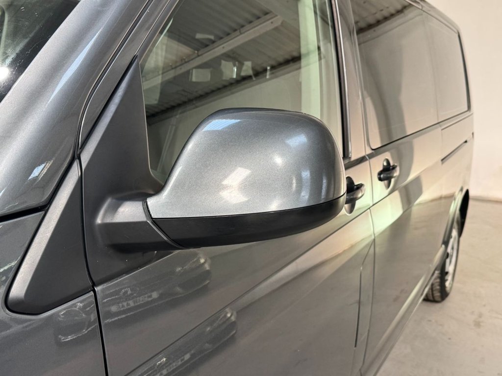 USED 2019 69 VOLKSWAGEN TRANSPORTER SHUTTLE 2.0 TDI SE Minibus Double Cab 5dr Diesel DSG FWD LWB Euro 6 (s/s) (150 ps) 