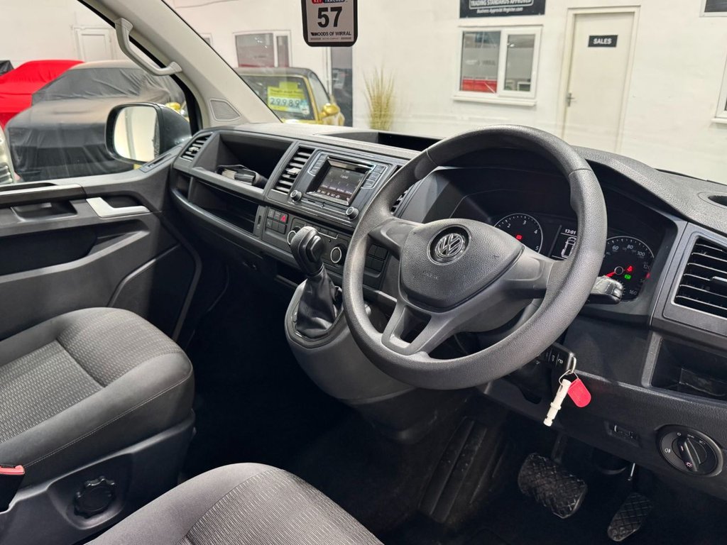 USED 2019 69 VOLKSWAGEN TRANSPORTER SHUTTLE 2.0 TDI SE Minibus Double Cab 5dr Diesel DSG FWD LWB Euro 6 (s/s) (150 ps) 