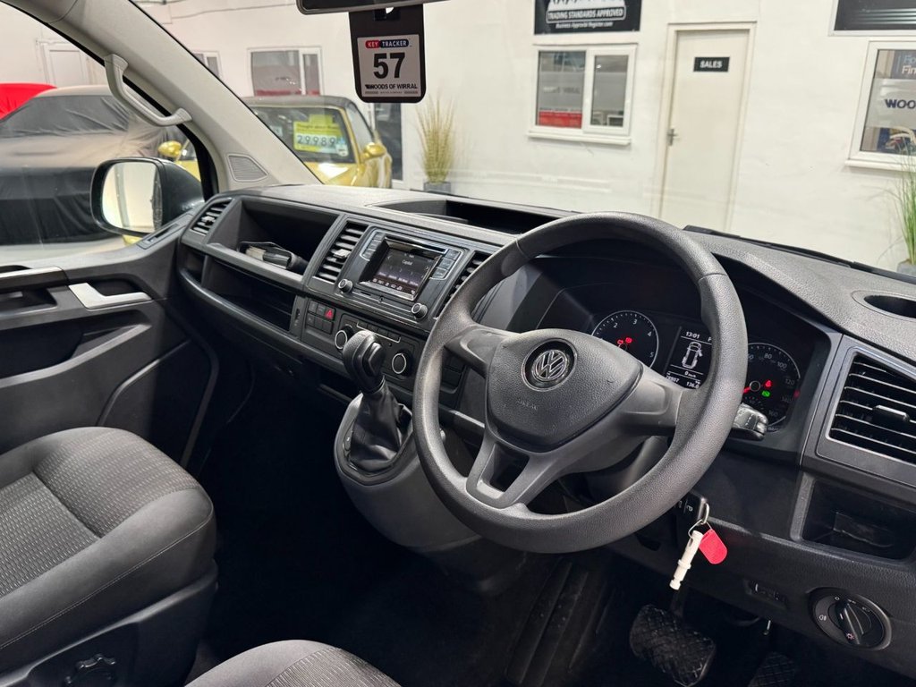 USED 2019 69 VOLKSWAGEN TRANSPORTER SHUTTLE 2.0 TDI SE Minibus Double Cab 5dr Diesel DSG FWD LWB Euro 6 (s/s) (150 ps) 