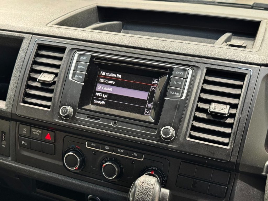 USED 2019 69 VOLKSWAGEN TRANSPORTER SHUTTLE 2.0 TDI SE Minibus Double Cab 5dr Diesel DSG FWD LWB Euro 6 (s/s) (150 ps) 