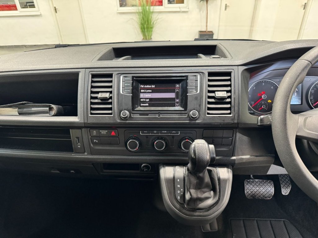 USED 2019 69 VOLKSWAGEN TRANSPORTER SHUTTLE 2.0 TDI SE Minibus Double Cab 5dr Diesel DSG FWD LWB Euro 6 (s/s) (150 ps) 