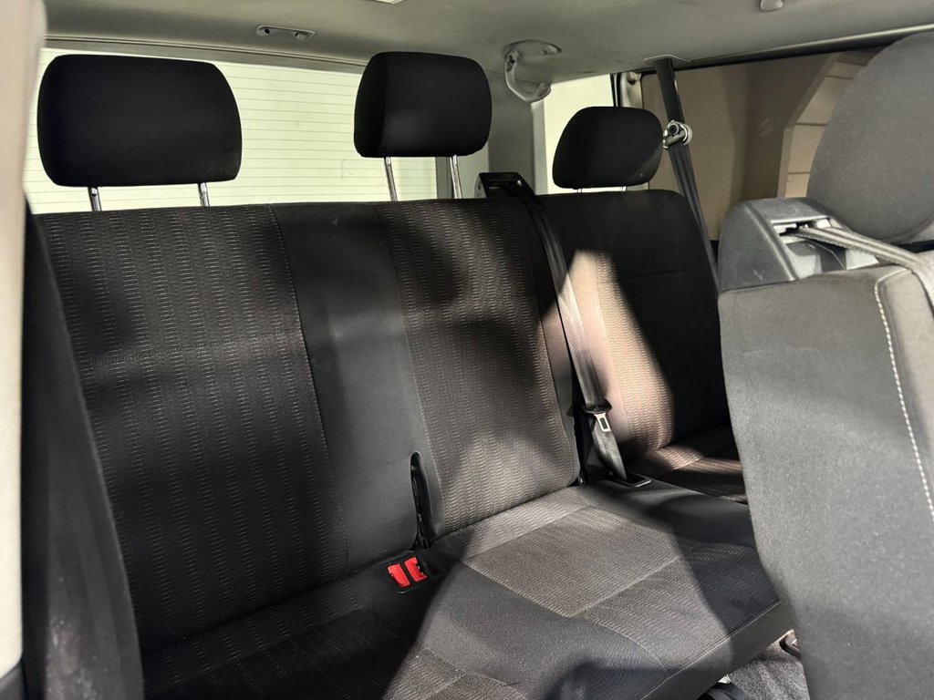 USED 2019 69 VOLKSWAGEN TRANSPORTER SHUTTLE 2.0 TDI SE Minibus Double Cab 5dr Diesel DSG FWD LWB Euro 6 (s/s) (150 ps) 