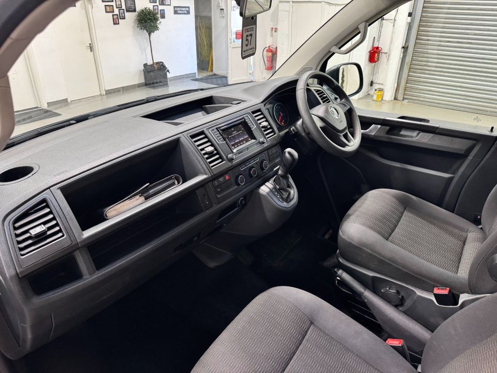 USED 2019 69 VOLKSWAGEN TRANSPORTER SHUTTLE 2.0 TDI SE Minibus Double Cab 5dr Diesel DSG FWD LWB Euro 6 (s/s) (150 ps) 