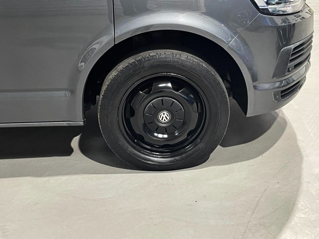 USED 2019 69 VOLKSWAGEN TRANSPORTER SHUTTLE 2.0 TDI SE Minibus Double Cab 5dr Diesel DSG FWD LWB Euro 6 (s/s) (150 ps) 