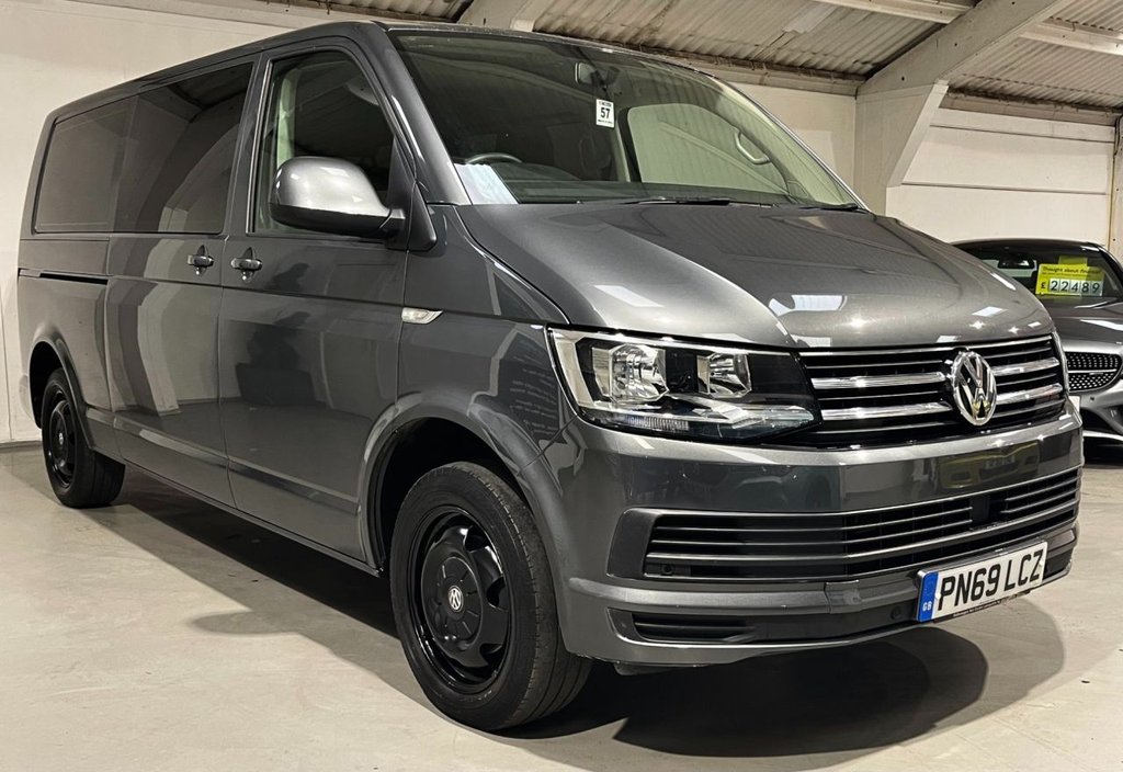 USED 2019 69 VOLKSWAGEN TRANSPORTER SHUTTLE 2.0 TDI SE Minibus Double Cab 5dr Diesel DSG FWD LWB Euro 6 (s/s) (150 ps) 