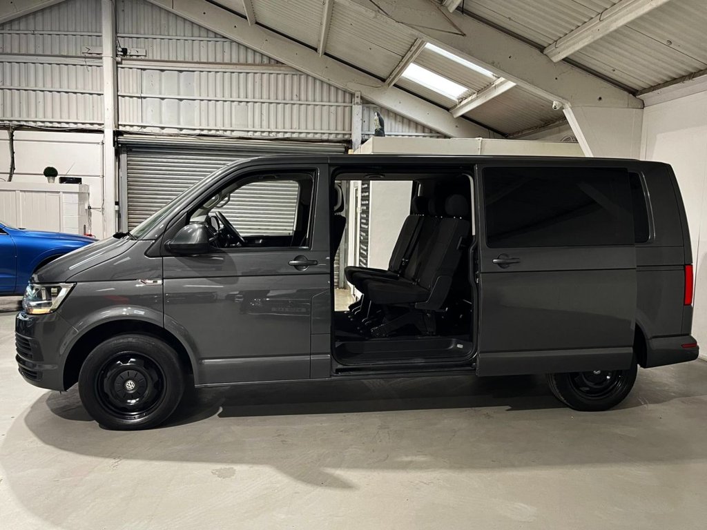 USED 2019 69 VOLKSWAGEN TRANSPORTER SHUTTLE 2.0 TDI SE Minibus Double Cab 5dr Diesel DSG FWD LWB Euro 6 (s/s) (150 ps) 