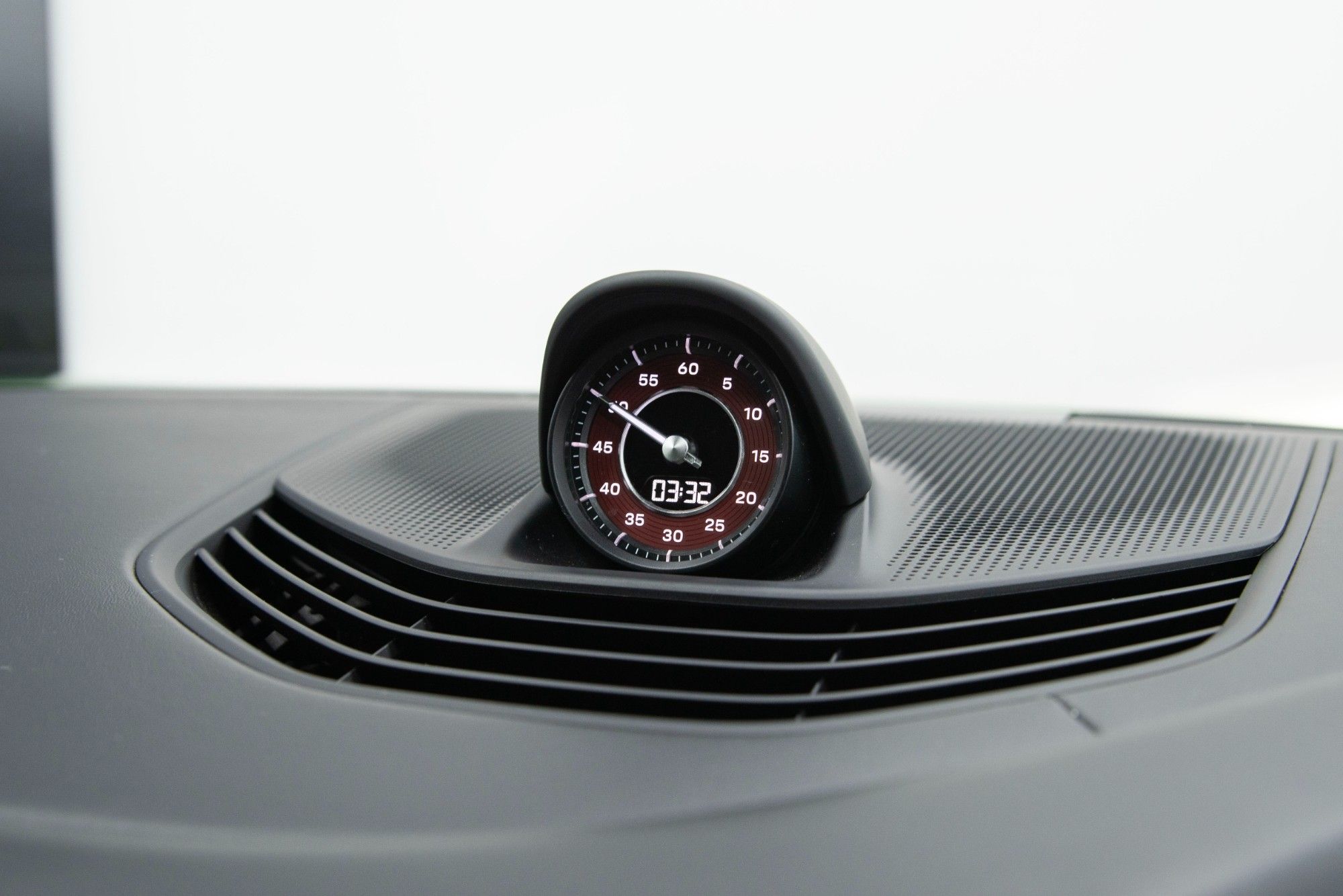 USED 2020 70 PORSCHE TAYCAN Performance Plus 93.4kWh Turbo Saloon