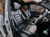 USED 2022 72 PORSCHE MACAN 2.9T V6 S SUV 5dr Petrol PDK 4WD Euro 6 (s/s) (380 ps) PANORAMIC ROOF, 18-WAY MEMORY SEATS, SPORTS EXHAUST, BOSE, SPORTDESIGN SIDE SKIRTS, EXCLUSIVE DESIGN WHEELS AND MORE!!!