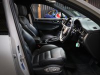 USED 2022 72 PORSCHE MACAN 2.9T V6 S SUV 5dr Petrol PDK 4WD Euro 6 (s/s) (380 ps) PANORAMIC ROOF, 18-WAY MEMORY SEATS, SPORTS EXHAUST, BOSE, SPORTDESIGN SIDE SKIRTS, EXCLUSIVE DESIGN WHEELS AND MORE!!!