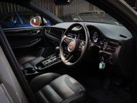 USED 2022 72 PORSCHE MACAN 2.9T V6 S SUV 5dr Petrol PDK 4WD Euro 6 (s/s) (380 ps) PANORAMIC ROOF, 18-WAY MEMORY SEATS, SPORTS EXHAUST, BOSE, SPORTDESIGN SIDE SKIRTS, EXCLUSIVE DESIGN WHEELS AND MORE!!!