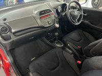 USED 2015 15 HONDA JAZZ 1.4 i-VTEC EX Hatchback 5dr Petrol CVT Euro 5 (99 ps) Front and Rear Sensors - Pan Roof