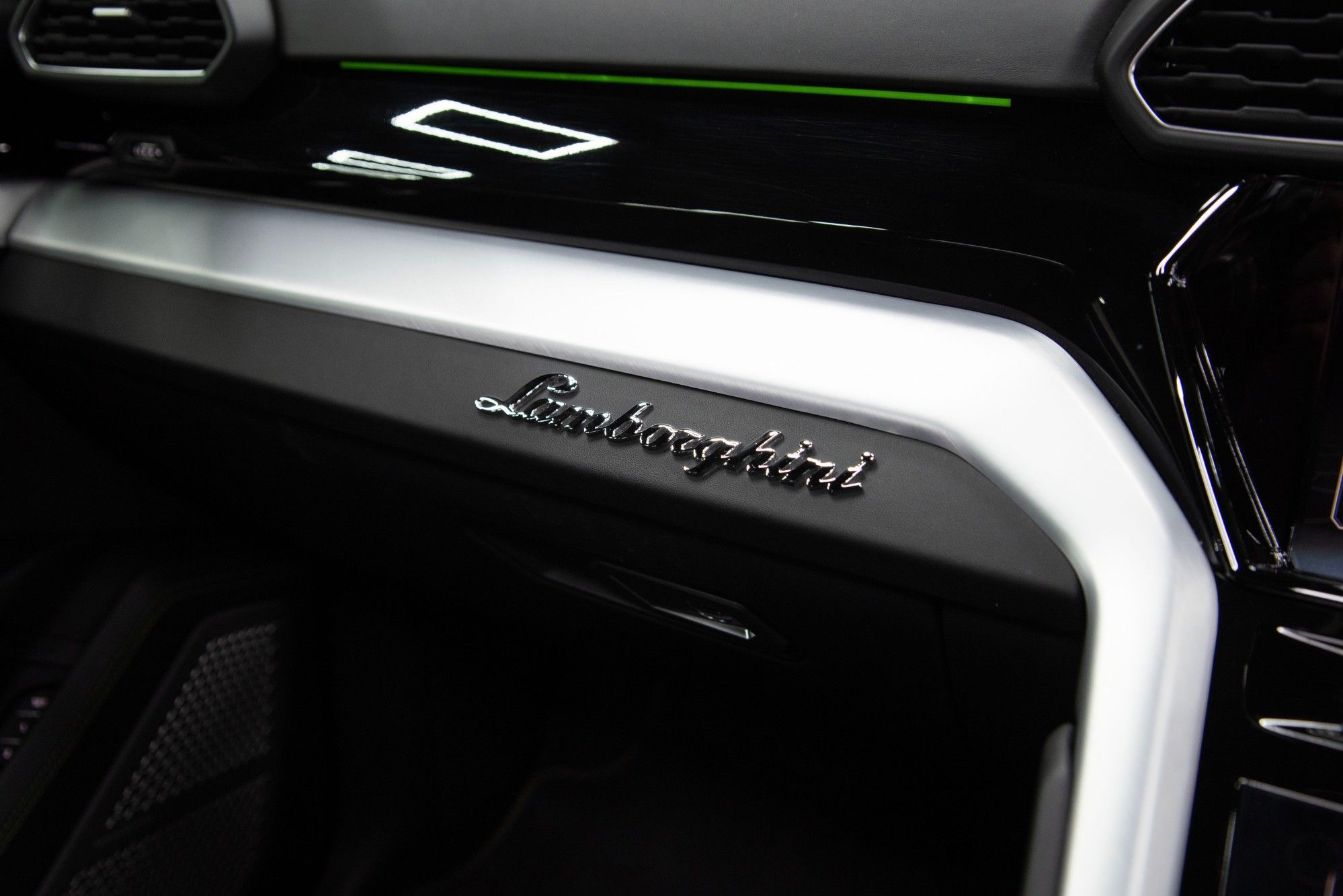 USED 2020 20 LAMBORGHINI URUS 4.0 V8 BiTurbo 
