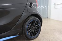 USED 2019 19 SMART FORTWO 17.6kWh Edition Nightsky Convertible 2dr Electric Auto (22kW Charger) (82 ps) STUNNING CONDITION WITH LOW MILEAGE AND LOTS OF FEATURES