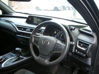USED 2020 70 LEXUS UX 2.0 250h SUV 5dr Petrol Hybrid E-CVT Euro 6 (s/s) (184 ps) 250h Premium pack / nav automatic