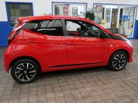 USED 2021 71 TOYOTA AYGO 1.0 VVT-i x-trend Hatchback 5dr Petrol Manual Euro 6 (s/s) (71 ps) AIR CON CRUISE CNTROL REAR VIEW CAMERA GENUINE LOW MILES 3 TOYOTA SERVICES TO 8K MILES TOYOTA WARRANTY TILL SEPT 2031
