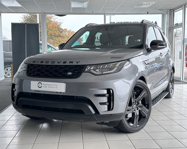2020 70 Land Rover Discovery 3.0 SD V6 SE SUV 5dr Diesel Auto 4WD Euro 6 (s/s) (306 ps) LAND ROVER REAR SEATS