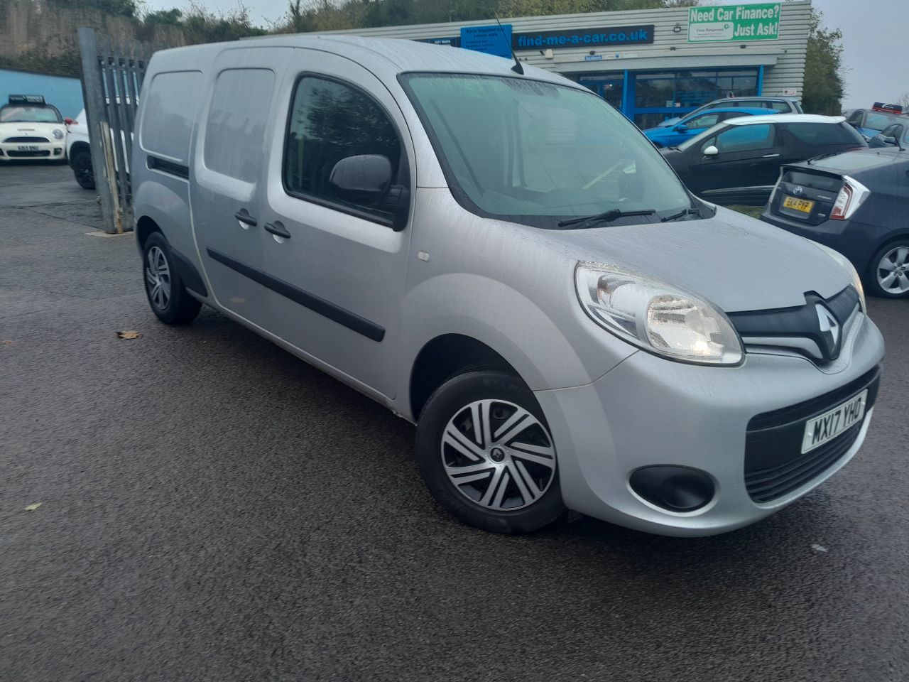 Hot renault kangoo maxi crew for sale Store
