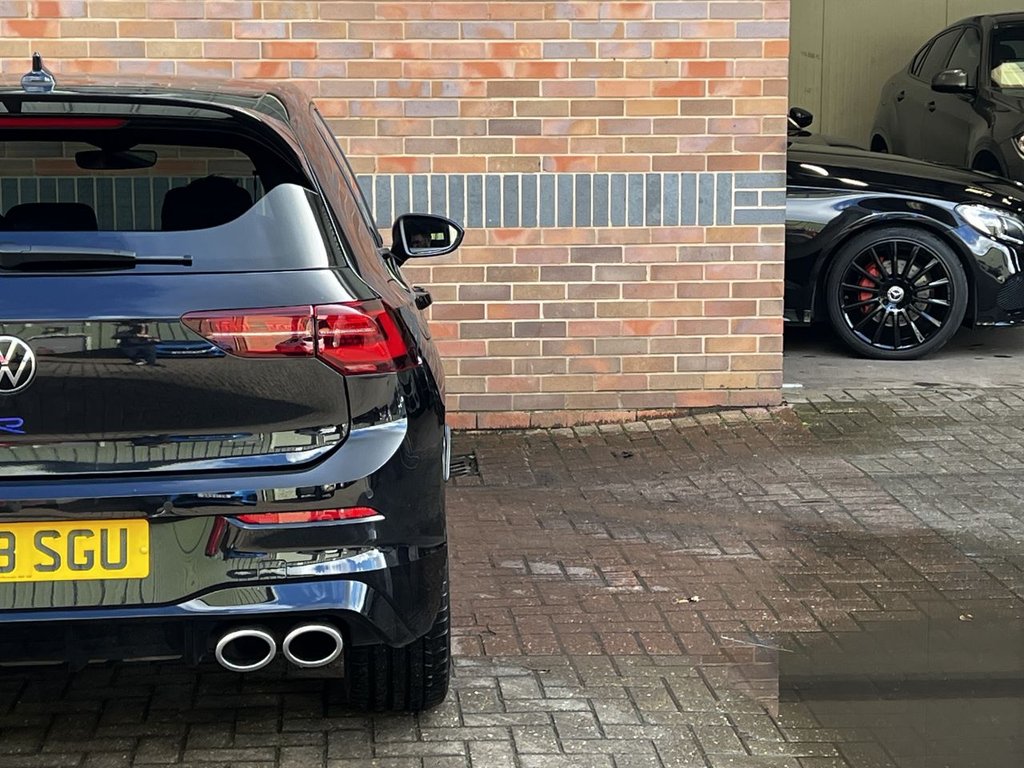 USED 2023 73 VOLKSWAGEN GOLF 2.0 TSI R 20 Years Hatchback 5dr Petrol DSG 4Motion Euro 6 (s/s) (333 ps) R PERFORMACE PACK|FULL LEATHER