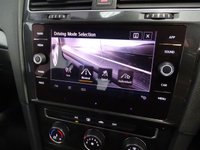 USED 2018 18 VOLKSWAGEN GOLF 1.6 TDI SE Hatchback 5dr Diesel DSG Euro 6 (s/s) (115 ps) SAT NAV CRUISE PARK ASSIST APP CONNECT