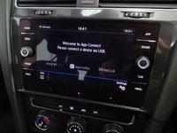 USED 2018 18 VOLKSWAGEN GOLF 1.6 TDI SE Hatchback 5dr Diesel DSG Euro 6 (s/s) (115 ps) SAT NAV CRUISE PARK ASSIST APP CONNECT