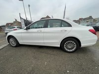USED 2015 15 MERCEDES-BENZ C-CLASS 2.1 C220 BlueTEC SE Saloon 4dr Diesel Manual Euro 6 (s/s) (170 ps) FRONT AND REAR PARKING SENSORS +  FRONT HEATED SEATS +  REVERSING CAMERA +  SAT NAVIGATION +  BLUETOOTH +  DAB RADIO +  USB +  CRUISE CONTROL +  DUAL ZONE CLIMATE CONTROL +  FULL LEATHER TRIM +  DAY TIME RUNNING LIGHTS +  AUTO RETRACTABLE MIRRORS +  17 INCH ALLOY WHEELS +