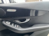 USED 2015 15 MERCEDES-BENZ C-CLASS 2.1 C220 BlueTEC SE Saloon 4dr Diesel Manual Euro 6 (s/s) (170 ps) FRONT AND REAR PARKING SENSORS +  FRONT HEATED SEATS +  REVERSING CAMERA +  SAT NAVIGATION +  BLUETOOTH +  DAB RADIO +  USB +  CRUISE CONTROL +  DUAL ZONE CLIMATE CONTROL +  FULL LEATHER TRIM +  DAY TIME RUNNING LIGHTS +  AUTO RETRACTABLE MIRRORS +  17 INCH ALLOY WHEELS +