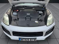 USED 2019 69 PORSCHE CAYENNE 2.9T V6 GPF S SUV 5dr Petrol TiptronicS 4WD Euro 6 (s/s) (440 ps) OPTIONAL EXTRAS WORTH &pound;30,300