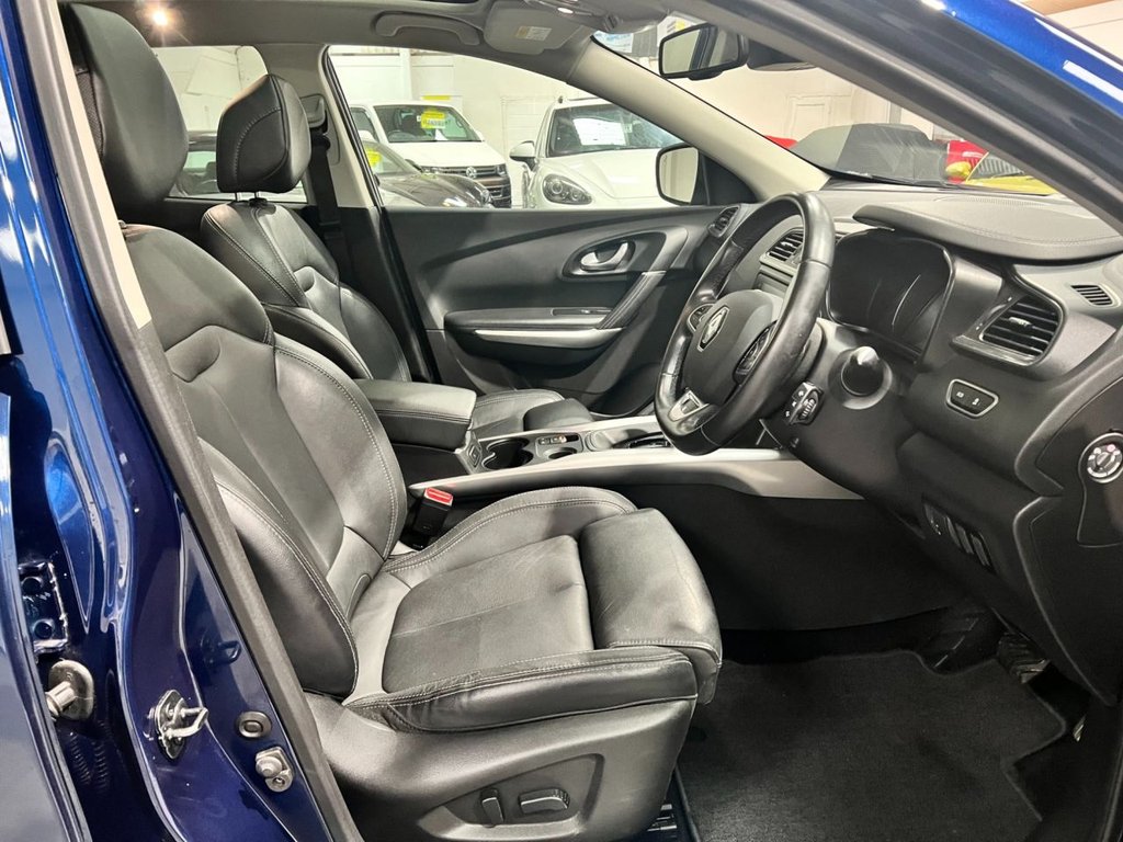 USED 2020 70 RENAULT KADJAR 1.5 Blue dCi GT Line SUV 5dr Diesel EDC Euro 6 (s/s) (115 ps) PANROOF+SATNAV+BOSE+CARPLAY