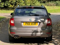 USED 2011 11 SKODA SUPERB 2.0 TDI Elegance Estate 5dr Diesel Manual 4WD Euro 5 (170 ps) 