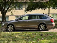 USED 2011 11 SKODA SUPERB 2.0 TDI Elegance Estate 5dr Diesel Manual 4WD Euro 5 (170 ps) 