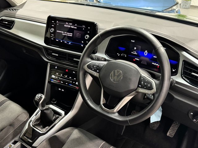 View our VOLKSWAGEN T-ROC