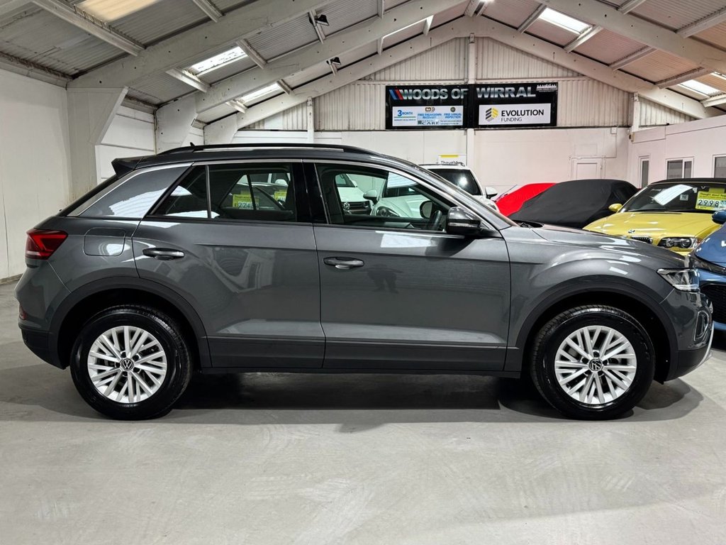 USED 2024 73 VOLKSWAGEN T-ROC 1.0 TSI Life SUV 5dr Petrol Manual Euro 6 (s/s) (110 ps) F/R SENS+DIGI COCKPIT+CAR PLAY