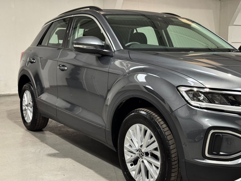 USED 2024 73 VOLKSWAGEN T-ROC 1.0 TSI Life SUV 5dr Petrol Manual Euro 6 (s/s) (110 ps) F/R SENS+DIGI COCKPIT+CAR PLAY