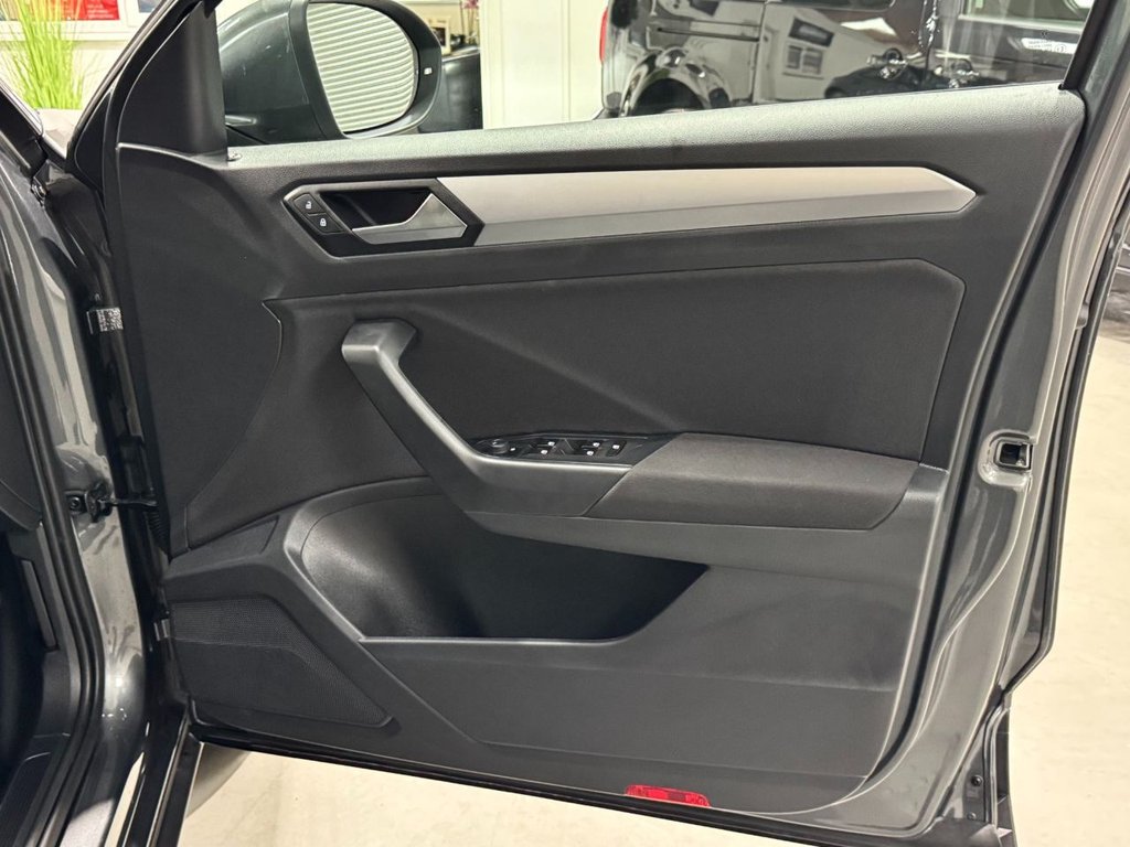 USED 2024 73 VOLKSWAGEN T-ROC 1.0 TSI Life SUV 5dr Petrol Manual Euro 6 (s/s) (110 ps) F/R SENS+DIGI COCKPIT+CAR PLAY