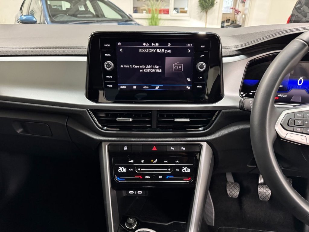 USED 2024 73 VOLKSWAGEN T-ROC 1.0 TSI Life SUV 5dr Petrol Manual Euro 6 (s/s) (110 ps) F/R SENS+DIGI COCKPIT+CAR PLAY