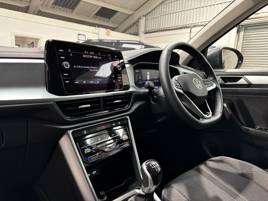 USED 2024 73 VOLKSWAGEN T-ROC 1.0 TSI Life SUV 5dr Petrol Manual Euro 6 (s/s) (110 ps) F/R SENS+DIGI COCKPIT+CAR PLAY