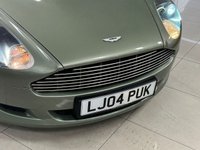 USED 2004 04 ASTON MARTIN DB9 5.9 Coupe 2dr Petrol Seq (394 g/km, 450 bhp) FSH 16 SERVICES + LOW MILEAGE + GHILLIES GREEN + MOON SHADOW LTHR!