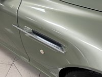 USED 2004 04 ASTON MARTIN DB9 5.9 Coupe 2dr Petrol Seq (394 g/km, 450 bhp) FSH 16 SERVICES + LOW MILEAGE + GHILLIES GREEN + MOON SHADOW LTHR!