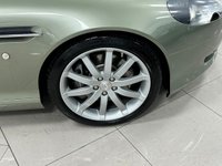 USED 2004 04 ASTON MARTIN DB9 5.9 Coupe 2dr Petrol Seq (394 g/km, 450 bhp) FSH 16 SERVICES + LOW MILEAGE + GHILLIES GREEN + MOON SHADOW LTHR!