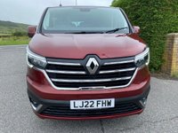 USED 2022 22 RENAULT TRAFIC SL 28 SPORT 9 SEAT MINIBUS SWB 2.0 DCI 110 BHP Higher Specification Sport Model With Loads Of Standard Features Including Air Con, 17" Alloy wheels, 8" Touch Screen, Sat Nav, Rear Parking Sensors, Electric Windows / Mirrors, Stunning Looking Minibus In Metallic  Carmin Red!