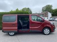 USED 2022 22 RENAULT TRAFIC SL 28 SPORT 9 SEAT MINIBUS SWB 2.0 DCI 110 BHP Higher Specification Sport Model With Loads Of Standard Features Including Air Con, 17" Alloy wheels, 8" Touch Screen, Sat Nav, Rear Parking Sensors, Electric Windows / Mirrors, Stunning Looking Minibus In Metallic  Carmin Red!