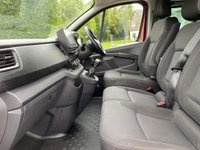 USED 2022 22 RENAULT TRAFIC SL 28 SPORT 9 SEAT MINIBUS SWB 2.0 DCI 110 BHP Higher Specification Sport Model With Loads Of Standard Features Including Air Con, 17" Alloy wheels, 8" Touch Screen, Sat Nav, Rear Parking Sensors, Electric Windows / Mirrors, Stunning Looking Minibus In Metallic  Carmin Red!