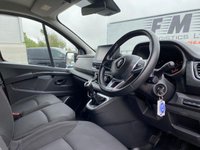 USED 2022 22 RENAULT TRAFIC SL 28 SPORT 9 SEAT MINIBUS SWB 2.0 DCI 110 BHP Higher Specification Sport Model With Loads Of Standard Features Including Air Con, 17" Alloy wheels, 8" Touch Screen, Sat Nav, Rear Parking Sensors, Electric Windows / Mirrors, Stunning Looking Minibus In Metallic  Carmin Red!